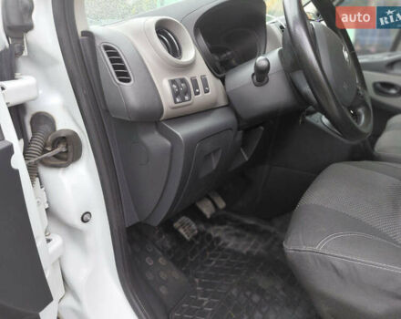 Белый Рено Трафик, объемом двигателя 1.6 л и пробегом 317 тыс. км за 13700 $, фото 14 на Automoto.ua