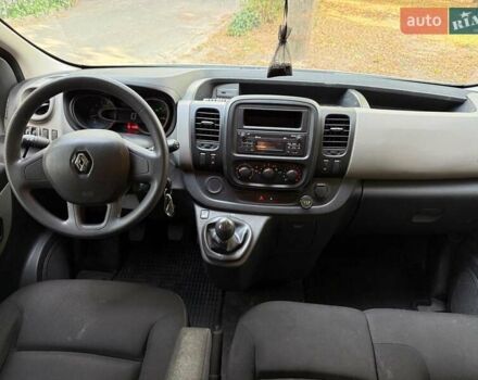 Белый Рено Трафик, объемом двигателя 1.6 л и пробегом 185 тыс. км за 16790 $, фото 19 на Automoto.ua