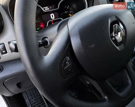 Белый Рено Трафик, объемом двигателя 1.6 л и пробегом 219 тыс. км за 13500 $, фото 14 на Automoto.ua