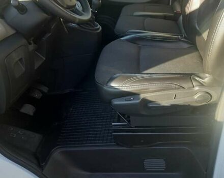 Білий Рено Трафік, об'ємом двигуна 1.6 л та пробігом 220 тис. км за 16500 $, фото 9 на Automoto.ua