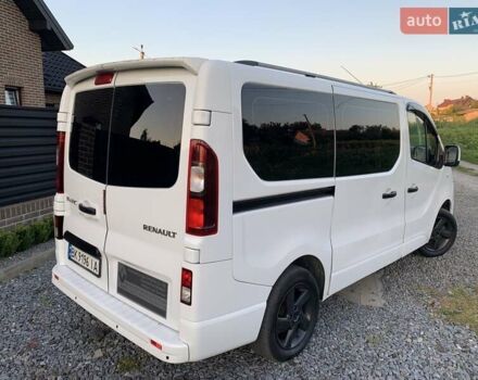 Белый Рено Трафик, объемом двигателя 1.6 л и пробегом 202 тыс. км за 15300 $, фото 4 на Automoto.ua