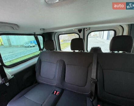 Белый Рено Трафик, объемом двигателя 1.6 л и пробегом 227 тыс. км за 16300 $, фото 29 на Automoto.ua