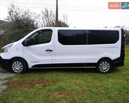 Белый Рено Трафик, объемом двигателя 1.6 л и пробегом 214 тыс. км за 16300 $, фото 1 на Automoto.ua