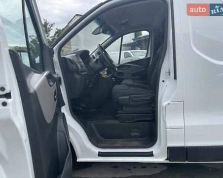Білий Рено Трафік, об'ємом двигуна 1.6 л та пробігом 245 тис. км за 12300 $, фото 14 на Automoto.ua