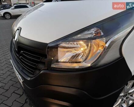 Белый Рено Трафик, объемом двигателя 1.6 л и пробегом 219 тыс. км за 13500 $, фото 40 на Automoto.ua