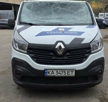 Белый Рено Трафик, объемом двигателя 1.6 л и пробегом 449 тыс. км за 9000 $, фото 2 на Automoto.ua