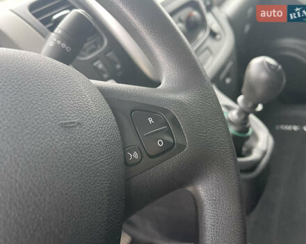 Белый Рено Трафик, объемом двигателя 1.6 л и пробегом 245 тыс. км за 12100 $, фото 19 на Automoto.ua