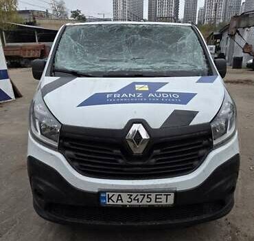 Белый Рено Трафик, объемом двигателя 1.6 л и пробегом 449 тыс. км за 9000 $, фото 5 на Automoto.ua