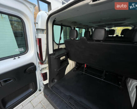 Белый Рено Трафик, объемом двигателя 1.6 л и пробегом 227 тыс. км за 16300 $, фото 32 на Automoto.ua