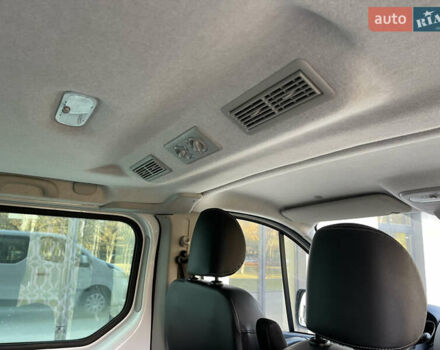 Белый Рено Трафик, объемом двигателя 1.6 л и пробегом 227 тыс. км за 16300 $, фото 24 на Automoto.ua