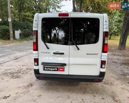 Белый Рено Трафик, объемом двигателя 1.6 л и пробегом 185 тыс. км за 16790 $, фото 6 на Automoto.ua