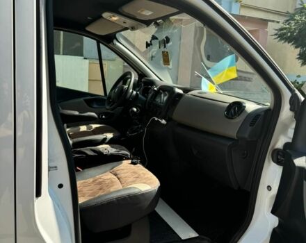 Білий Рено Трафік, об'ємом двигуна 1.6 л та пробігом 3 тис. км за 15000 $, фото 4 на Automoto.ua