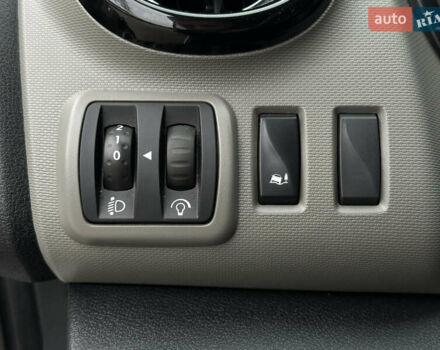 Белый Рено Трафик, объемом двигателя 1.6 л и пробегом 327 тыс. км за 14800 $, фото 30 на Automoto.ua