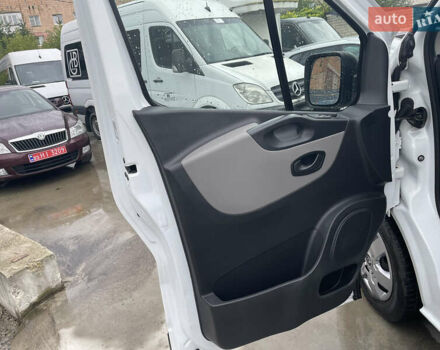 Білий Рено Трафік, об'ємом двигуна 1.6 л та пробігом 245 тис. км за 12300 $, фото 13 на Automoto.ua
