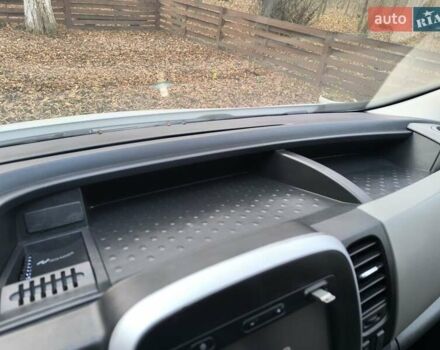 Белый Рено Трафик, объемом двигателя 1.6 л и пробегом 181 тыс. км за 15900 $, фото 27 на Automoto.ua