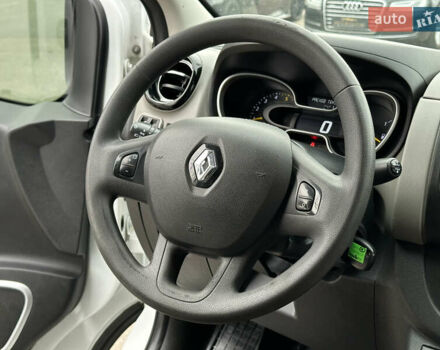 Белый Рено Трафик, объемом двигателя 1.6 л и пробегом 327 тыс. км за 14800 $, фото 20 на Automoto.ua