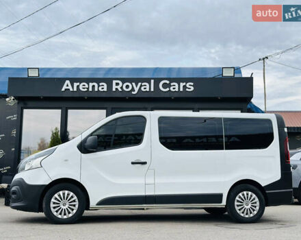 Белый Рено Трафик, объемом двигателя 1.6 л и пробегом 327 тыс. км за 14800 $, фото 5 на Automoto.ua