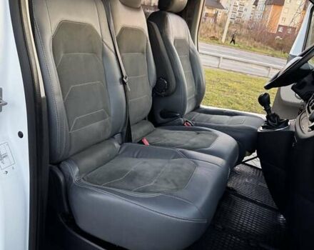 Белый Рено Трафик, объемом двигателя 1.6 л и пробегом 219 тыс. км за 13500 $, фото 30 на Automoto.ua