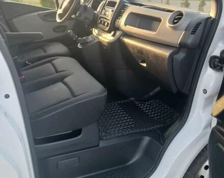 Белый Рено Трафик, объемом двигателя 1.6 л и пробегом 125 тыс. км за 15787 $, фото 12 на Automoto.ua