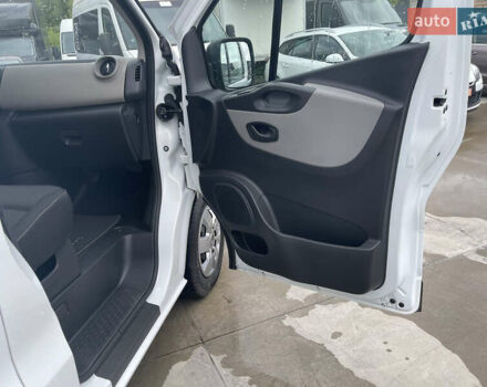 Белый Рено Трафик, объемом двигателя 1.6 л и пробегом 245 тыс. км за 12100 $, фото 31 на Automoto.ua