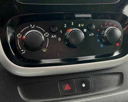 Білий Рено Трафік, об'ємом двигуна 1.6 л та пробігом 218 тис. км за 13500 $, фото 14 на Automoto.ua