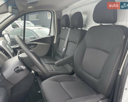 Білий Рено Трафік, об'ємом двигуна 1.6 л та пробігом 245 тис. км за 12300 $, фото 15 на Automoto.ua