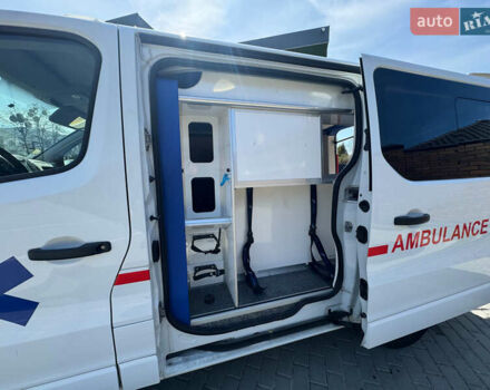 Белый Рено Трафик, объемом двигателя 1.6 л и пробегом 39 тыс. км за 19900 $, фото 12 на Automoto.ua