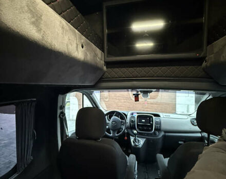 Белый Рено Трафик, объемом двигателя 1.6 л и пробегом 305 тыс. км за 16500 $, фото 5 на Automoto.ua