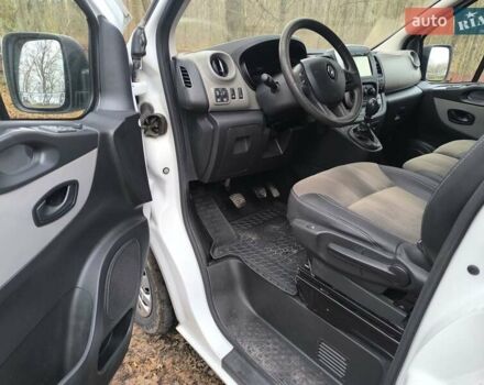 Белый Рено Трафик, объемом двигателя 1.6 л и пробегом 181 тыс. км за 15900 $, фото 25 на Automoto.ua