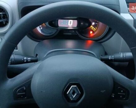 Рено Трафік 2016 у Сарнах на Automoto.ua Білий Рено Трафік, об'ємом двигуна 1.6 л та пробігом 187 тис. км за 13750 $, фото 91 на Automoto.ua