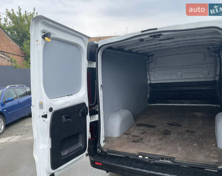 Білий Рено Трафік, об'ємом двигуна 1.6 л та пробігом 245 тис. км за 12300 $, фото 29 на Automoto.ua