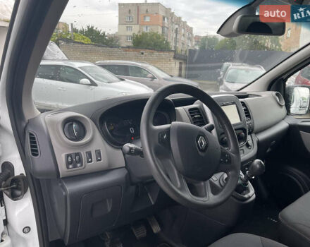 Білий Рено Трафік, об'ємом двигуна 1.6 л та пробігом 245 тис. км за 12300 $, фото 17 на Automoto.ua