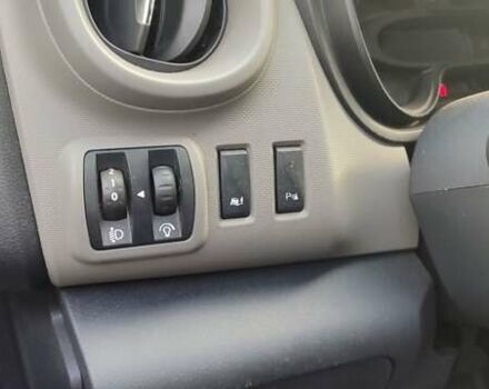 Белый Рено Трафик, объемом двигателя 1.6 л и пробегом 194 тыс. км за 16000 $, фото 8 на Automoto.ua