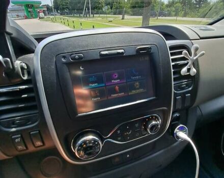 Белый Рено Трафик, объемом двигателя 1.6 л и пробегом 210 тыс. км за 14999 $, фото 3 на Automoto.ua