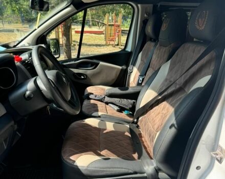 Білий Рено Трафік, об'ємом двигуна 1.6 л та пробігом 3 тис. км за 15000 $, фото 5 на Automoto.ua