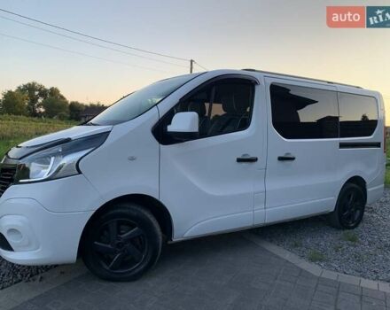 Белый Рено Трафик, объемом двигателя 1.6 л и пробегом 202 тыс. км за 15300 $, фото 1 на Automoto.ua