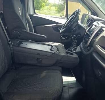 Білий Рено Трафік, об'ємом двигуна 1.6 л та пробігом 280 тис. км за 13100 $, фото 9 на Automoto.ua