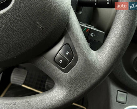 Белый Рено Трафик, объемом двигателя 1.6 л и пробегом 327 тыс. км за 14800 $, фото 28 на Automoto.ua