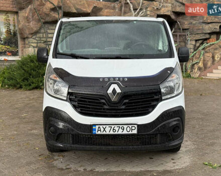 Белый Рено Трафик, объемом двигателя 1.6 л и пробегом 250 тыс. км за 10800 $, фото 2 на Automoto.ua