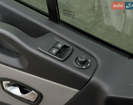 Белый Рено Трафик, объемом двигателя 1.6 л и пробегом 327 тыс. км за 14800 $, фото 24 на Automoto.ua