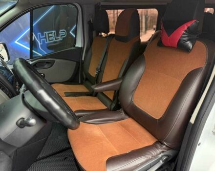 Белый Рено Трафик, объемом двигателя 1.6 л и пробегом 182 тыс. км за 18999 $, фото 7 на Automoto.ua