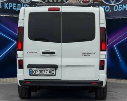 Белый Рено Трафик, объемом двигателя 1.6 л и пробегом 182 тыс. км за 18999 $, фото 4 на Automoto.ua