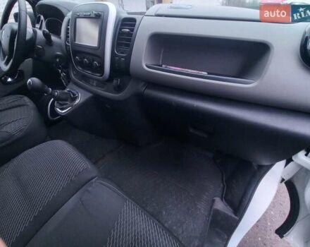 Белый Рено Трафик, объемом двигателя 1.6 л и пробегом 340 тыс. км за 12500 $, фото 4 на Automoto.ua