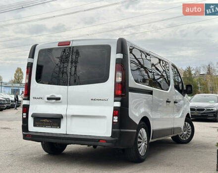 Белый Рено Трафик, объемом двигателя 1.6 л и пробегом 327 тыс. км за 14800 $, фото 1 на Automoto.ua