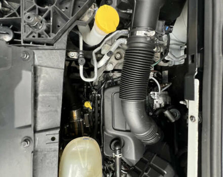 Рено Трафик 2017 в Дубно на Automoto.ua Белый Рено Трафик, объемом двигателя 1.6 л и пробегом 246 тыс. км за 11300 $, фото 16 на Automoto.ua