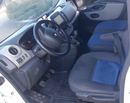 Белый Рено Трафик, объемом двигателя 1.6 л и пробегом 135 тыс. км за 13000 $, фото 4 на Automoto.ua