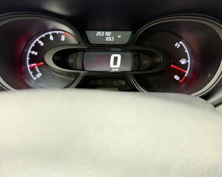 Білий Рено Трафік, об'ємом двигуна 1.6 л та пробігом 253 тис. км за 13900 $, фото 8 на Automoto.ua