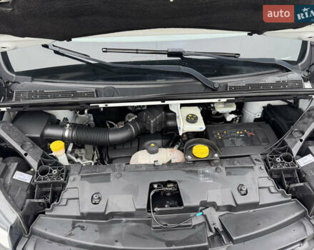 Білий Рено Трафік, об'ємом двигуна 0 л та пробігом 178 тис. км за 17800 $, фото 55 на Automoto.ua