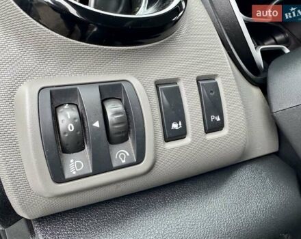 Білий Рено Трафік, об'ємом двигуна 1.6 л та пробігом 276 тис. км за 13499 $, фото 23 на Automoto.ua