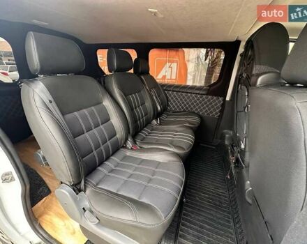 Белый Рено Трафик, объемом двигателя 1.6 л и пробегом 228 тыс. км за 16800 $, фото 13 на Automoto.ua